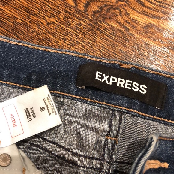 Express mid rise jeans with flower embellishments - Picture 3 of 4